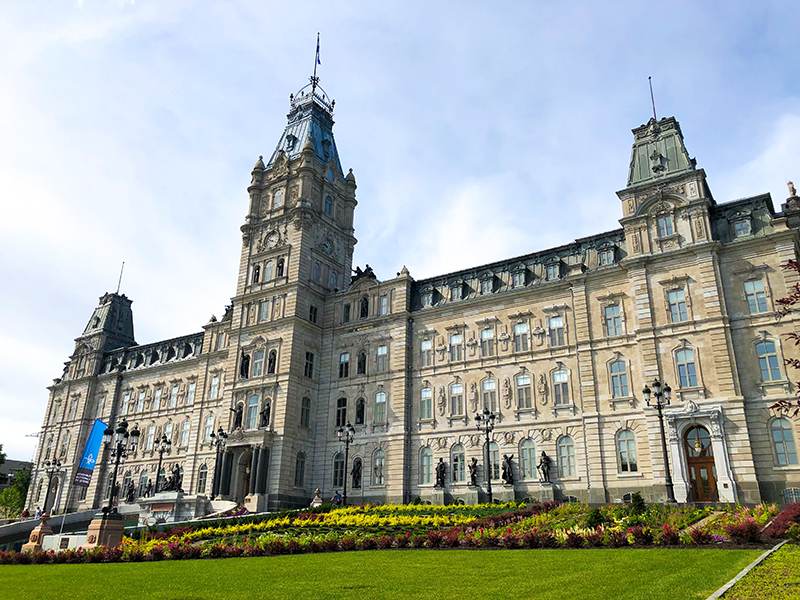 Hotel du Parlement em Quebec