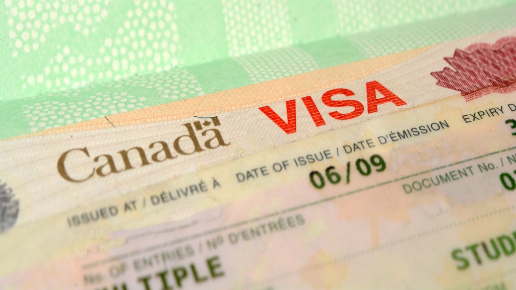 Como tirar o visto de turismo para o Canadá