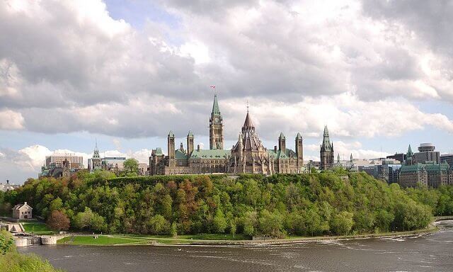 Colina do Parlamento em Ottawa