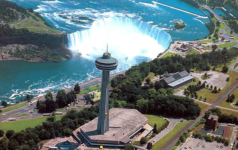 Deque da Skylon Tower em Niagara Falls