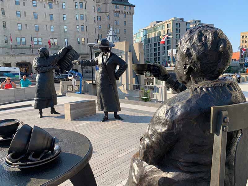 Famous Five Monument em Ottawa