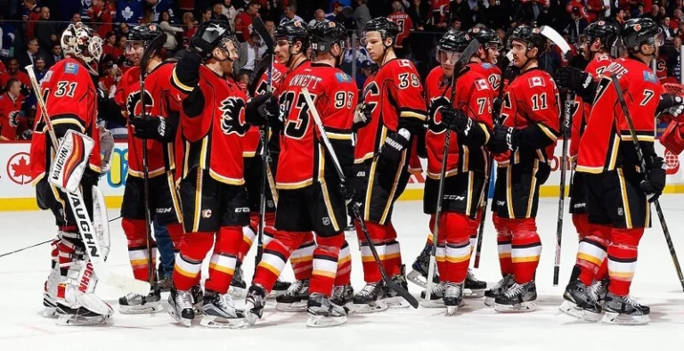 Assistir a um jogo de hóquei no gelo do Calgary Flames