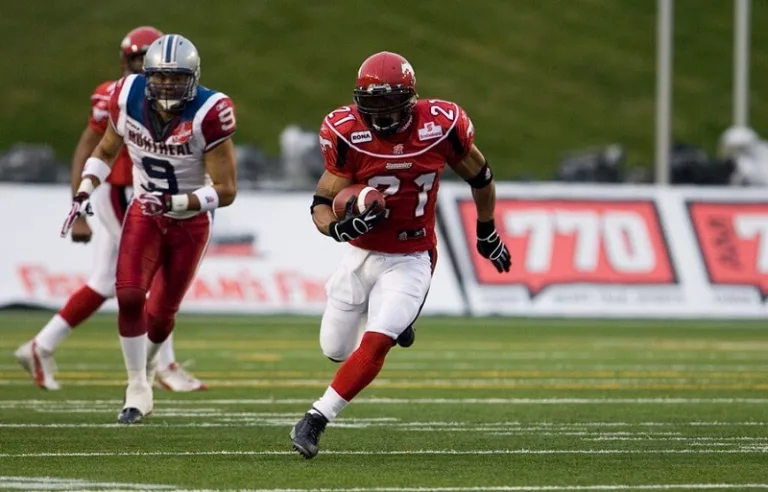 Assistir a um jogo de futebol canadense no Canadá