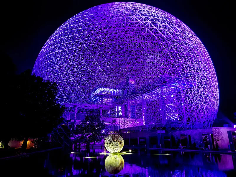Biosphere na excursão noturna em Montreal 